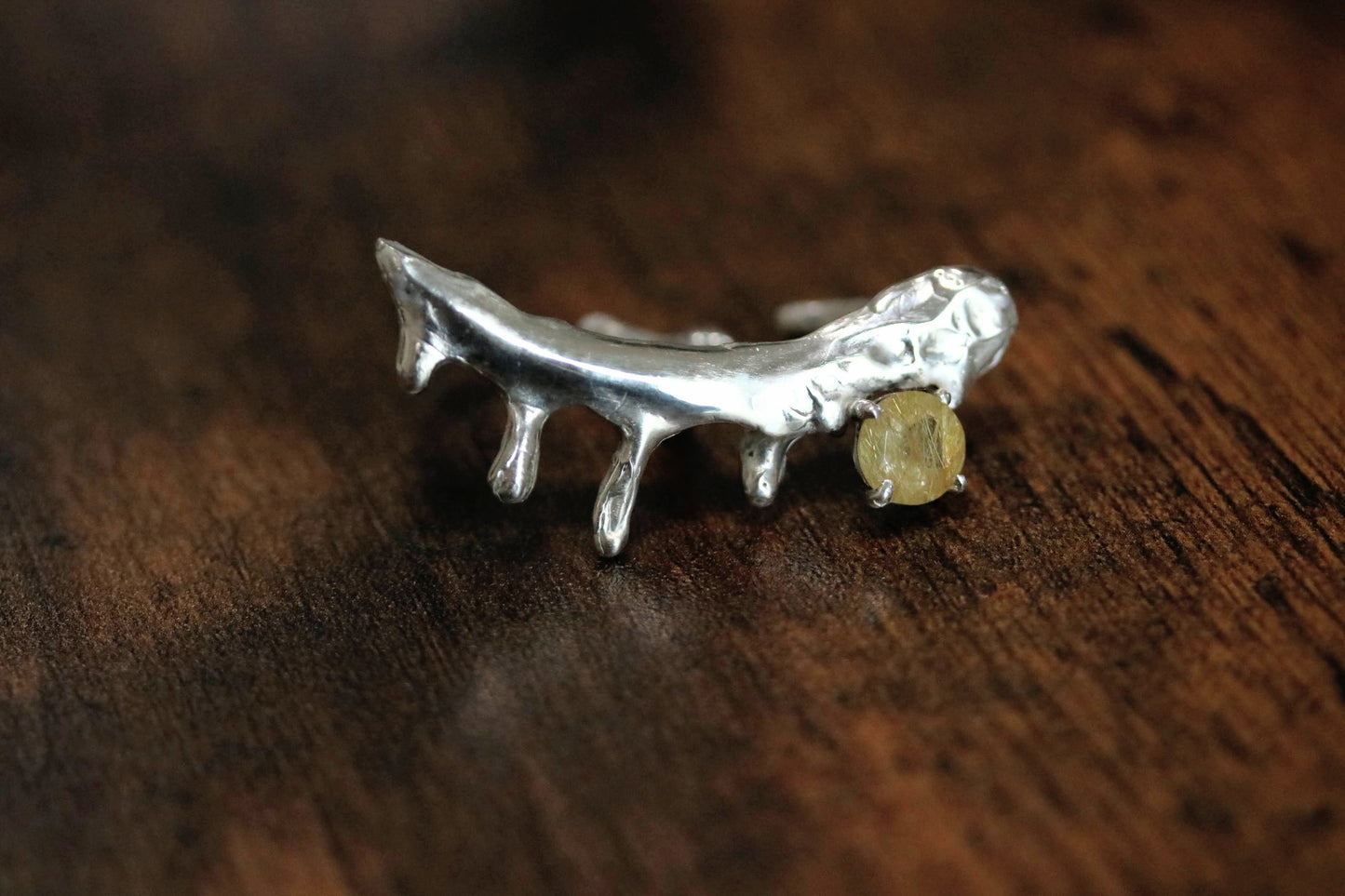 rutilated quartz double finger ring