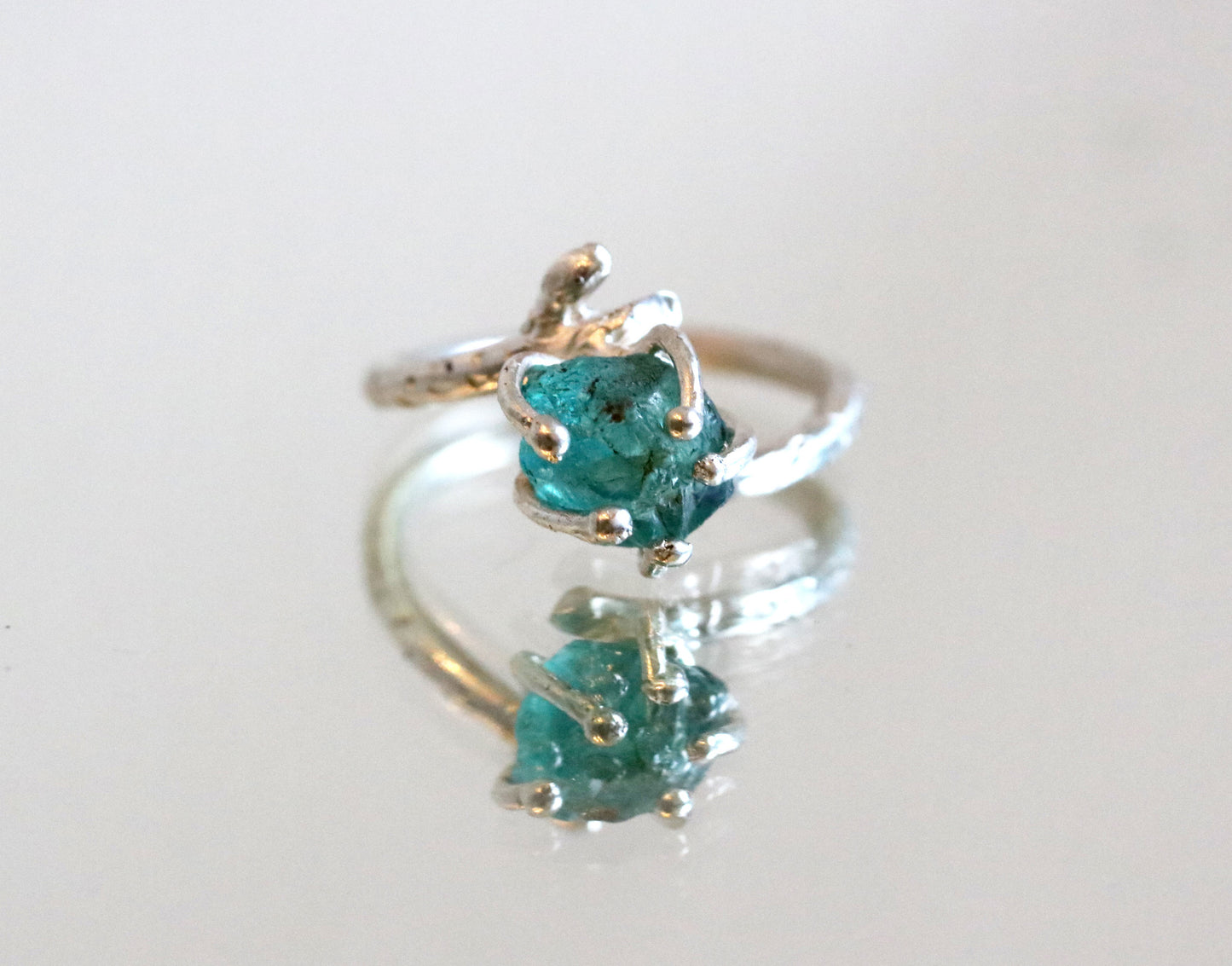 emerald silver ring
