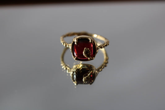 garnet statement ring