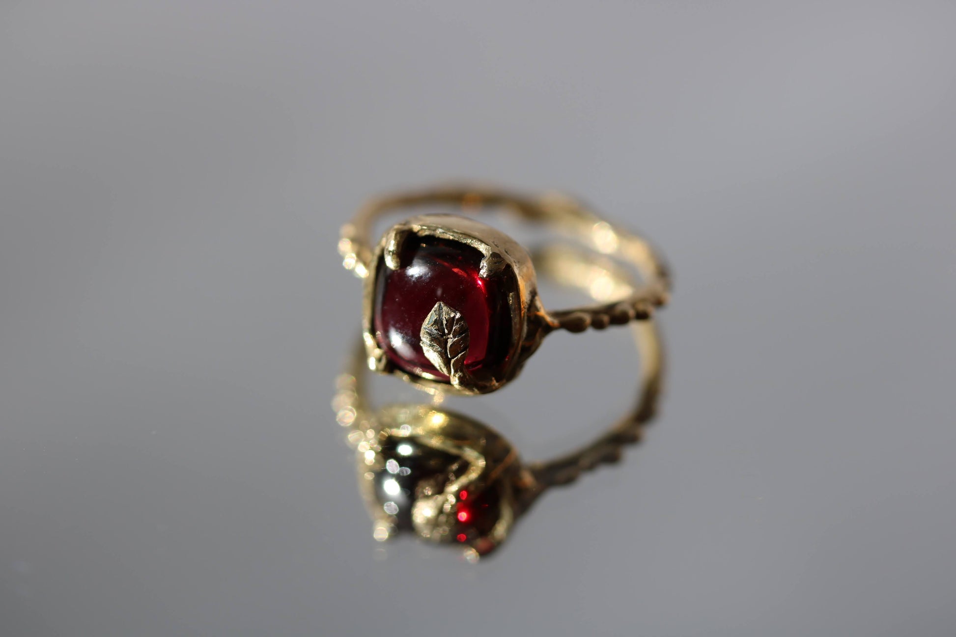 garnet gold ring