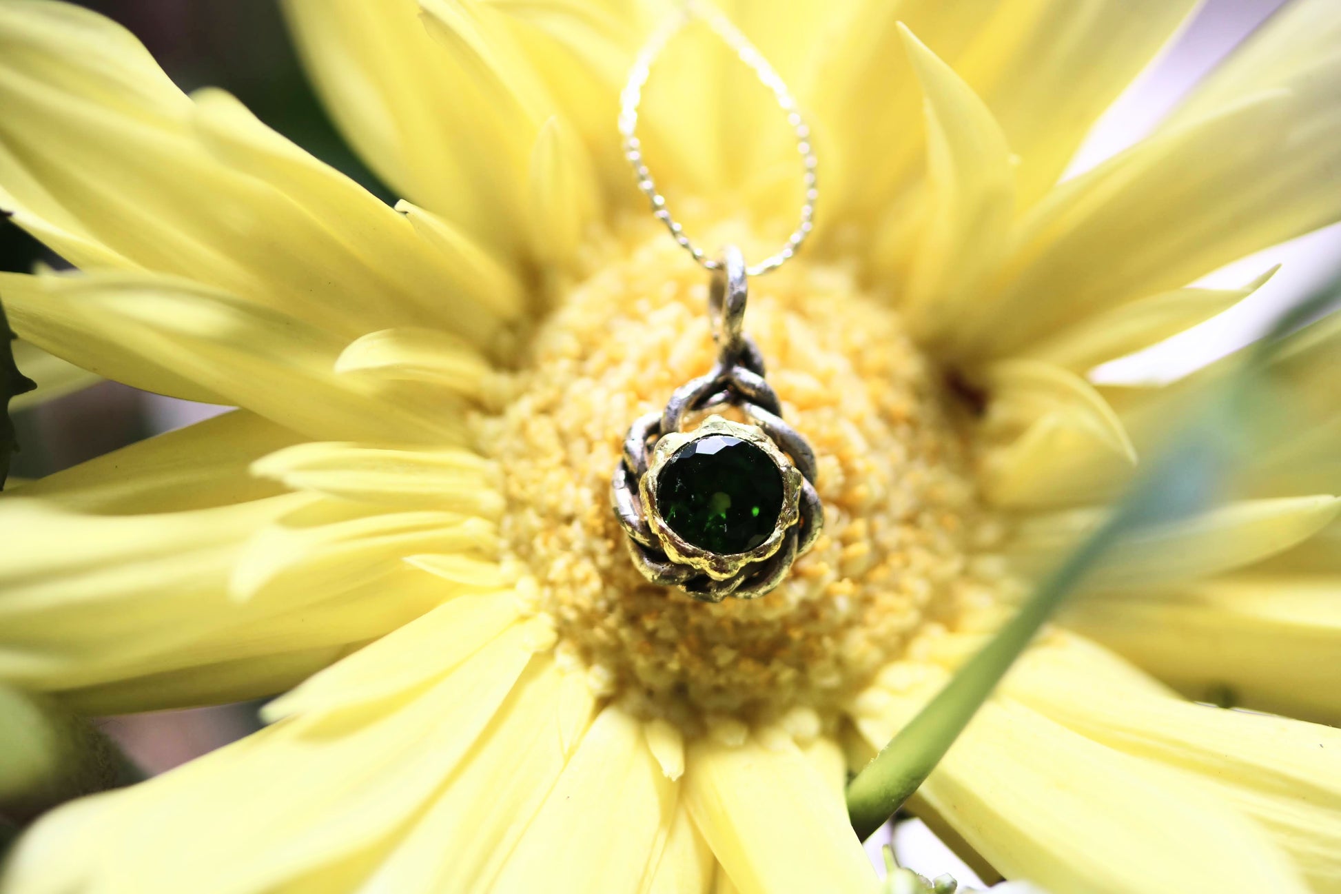 diopside green stone necklace