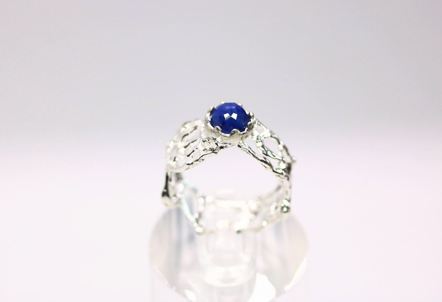 silver ring with blue lapis lazuli 