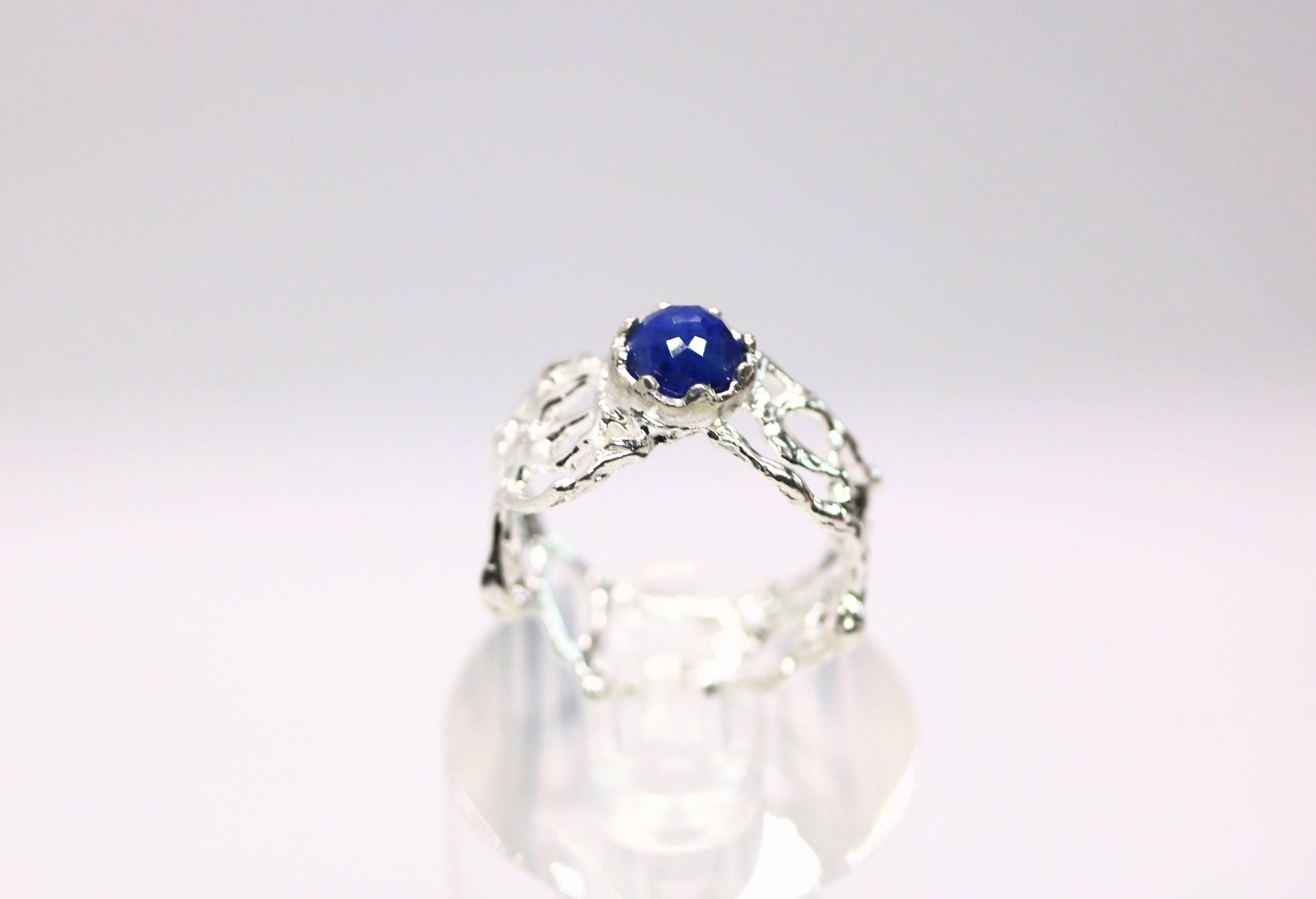silver ring with blue lapis lazuli 