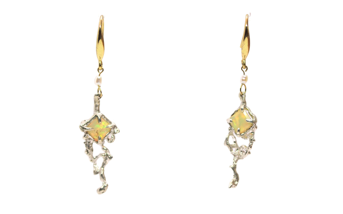 opal slver dangle earrings
