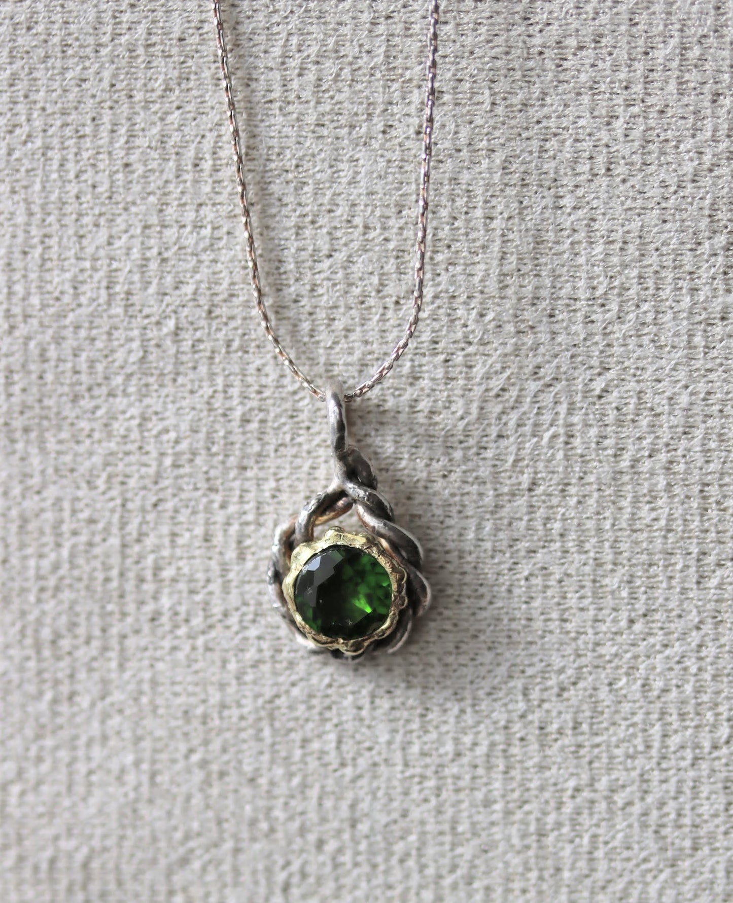 gold and diopside necklace