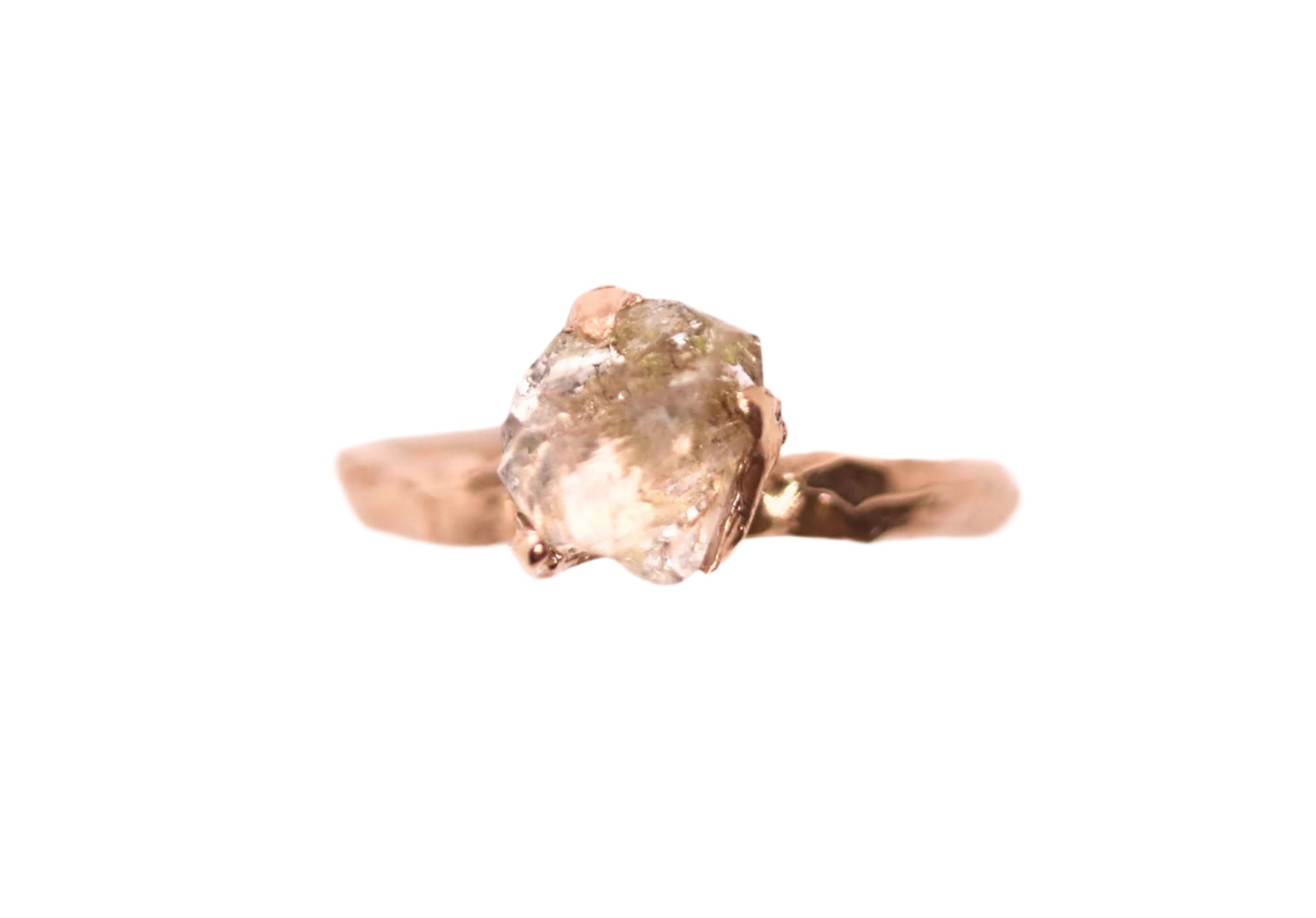 oil in quartz gold solitaire ring
