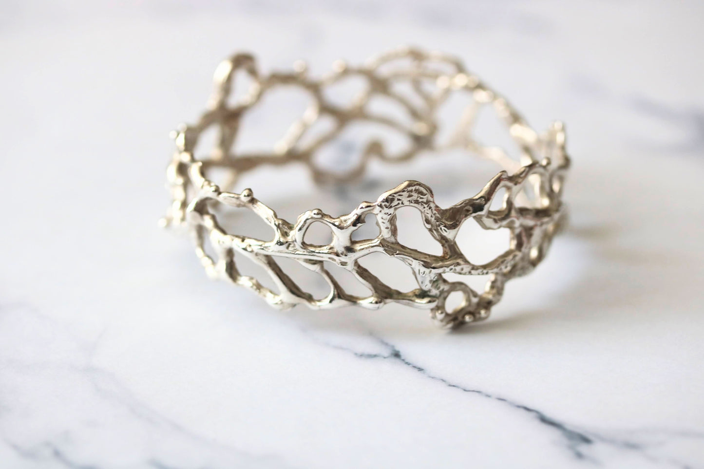 Organic Lace Bracelet "Jukai" Bangle