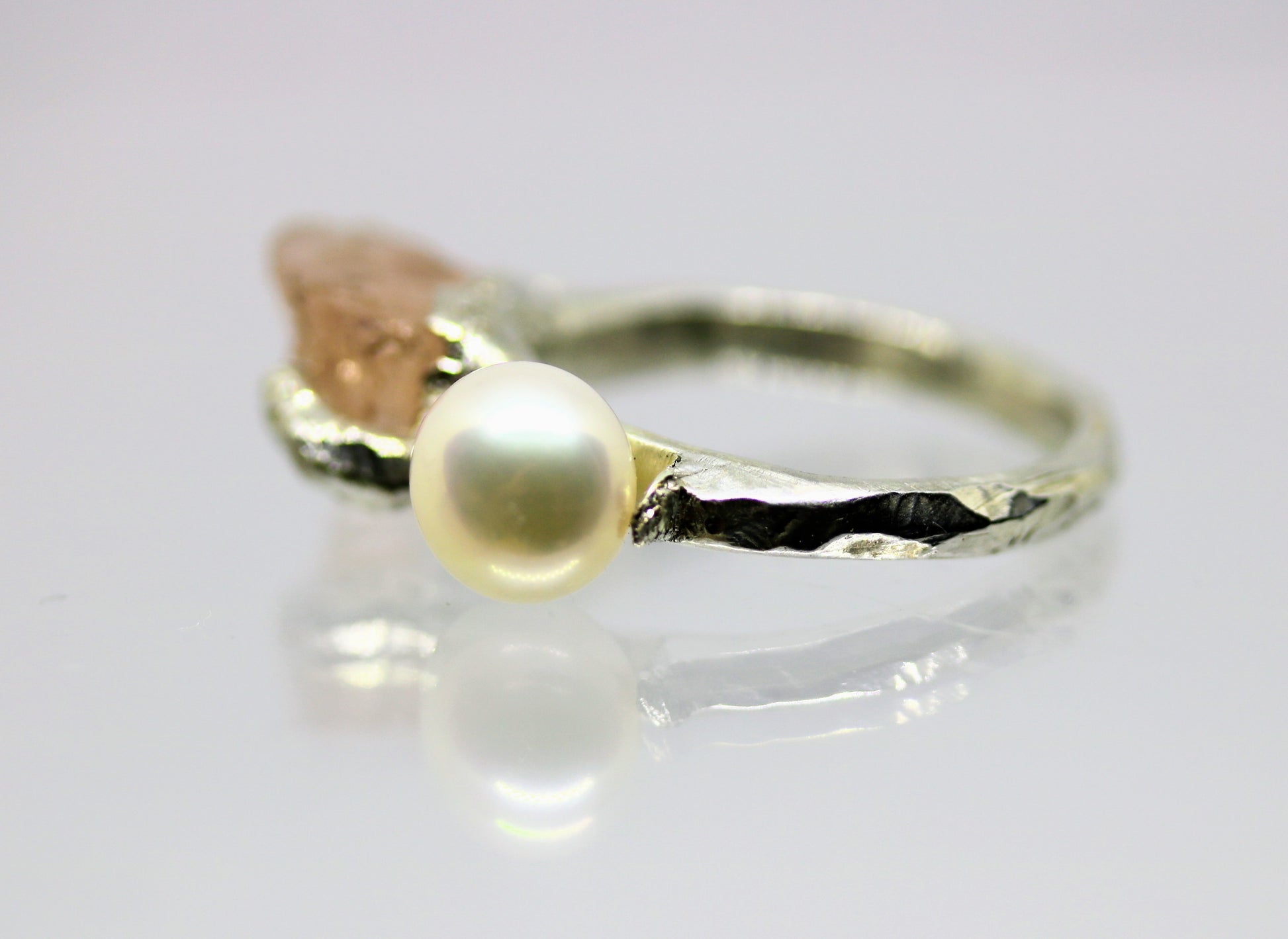 silver ring with pearl and morganite