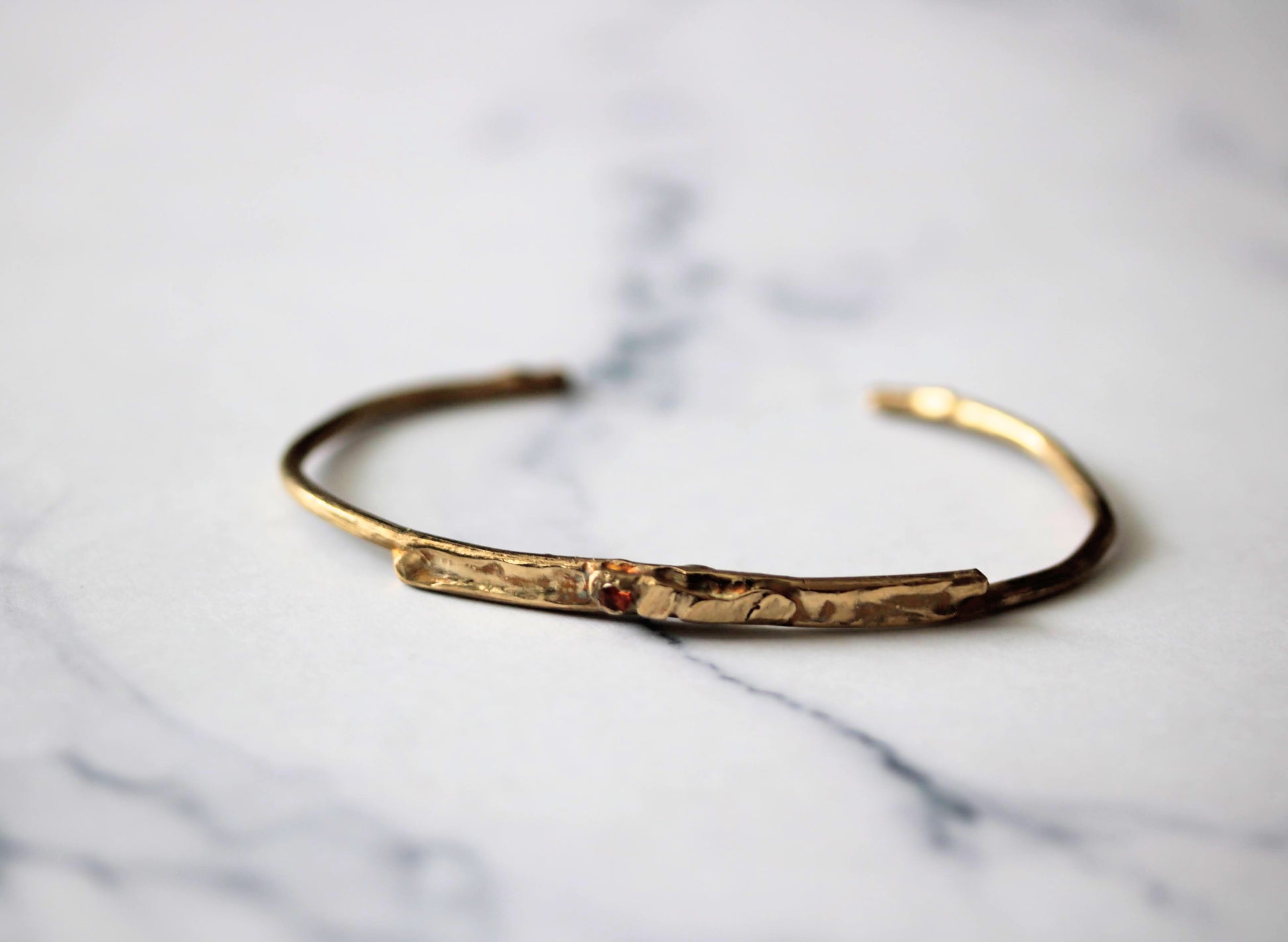 bracelet with sapphire
