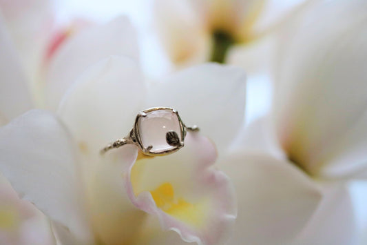 rose quartz ring