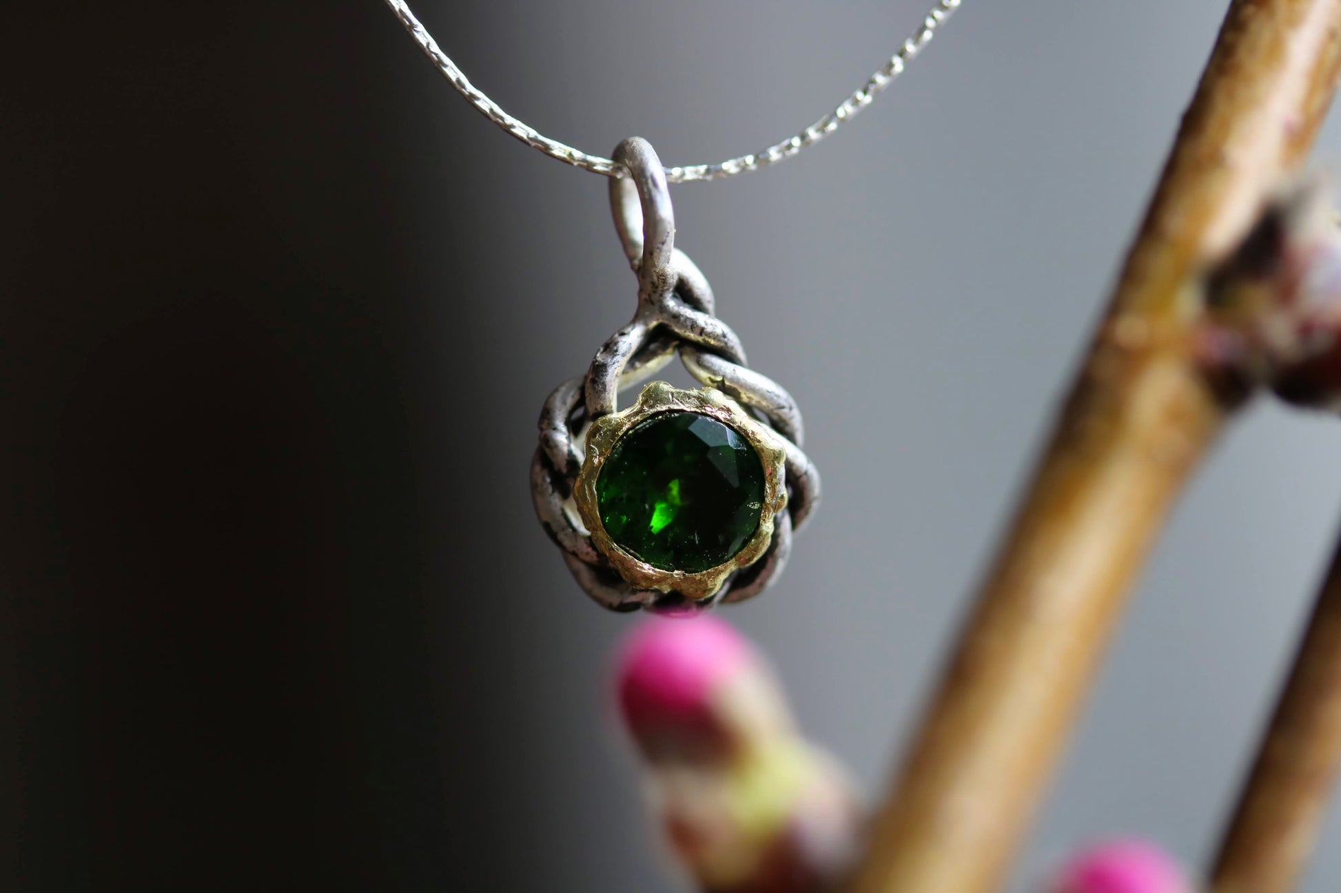 green emerald gold necklace